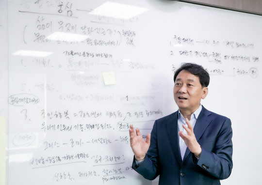 이광재 더불어민주당 의원 고견 인터뷰. 박동욱기자 fufus@